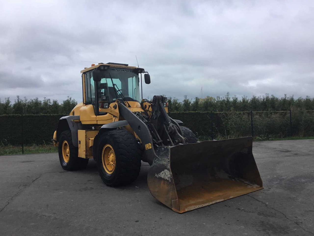 Volvo L70G - Wheel loader: picture 2 Volvo L70G - Wheel loader: picture 2