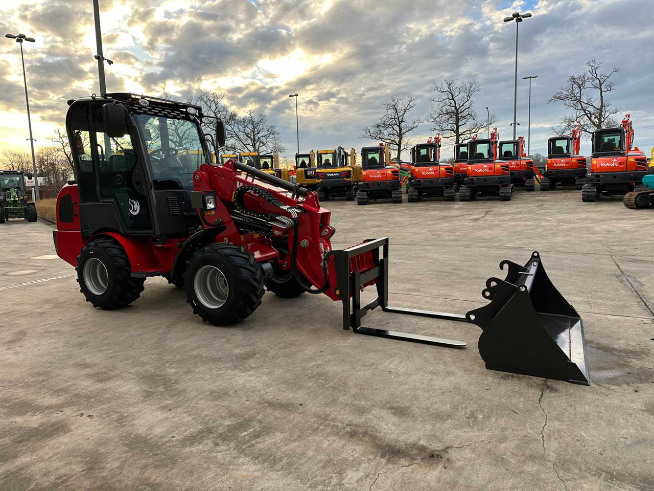 WOLF - 2025 - MINI 780HT - WHEEL LOADER - Wheel loader: picture 3 WOLF - 2025 - MINI 780HT - WHEEL LOADER - Wheel loader: picture 3