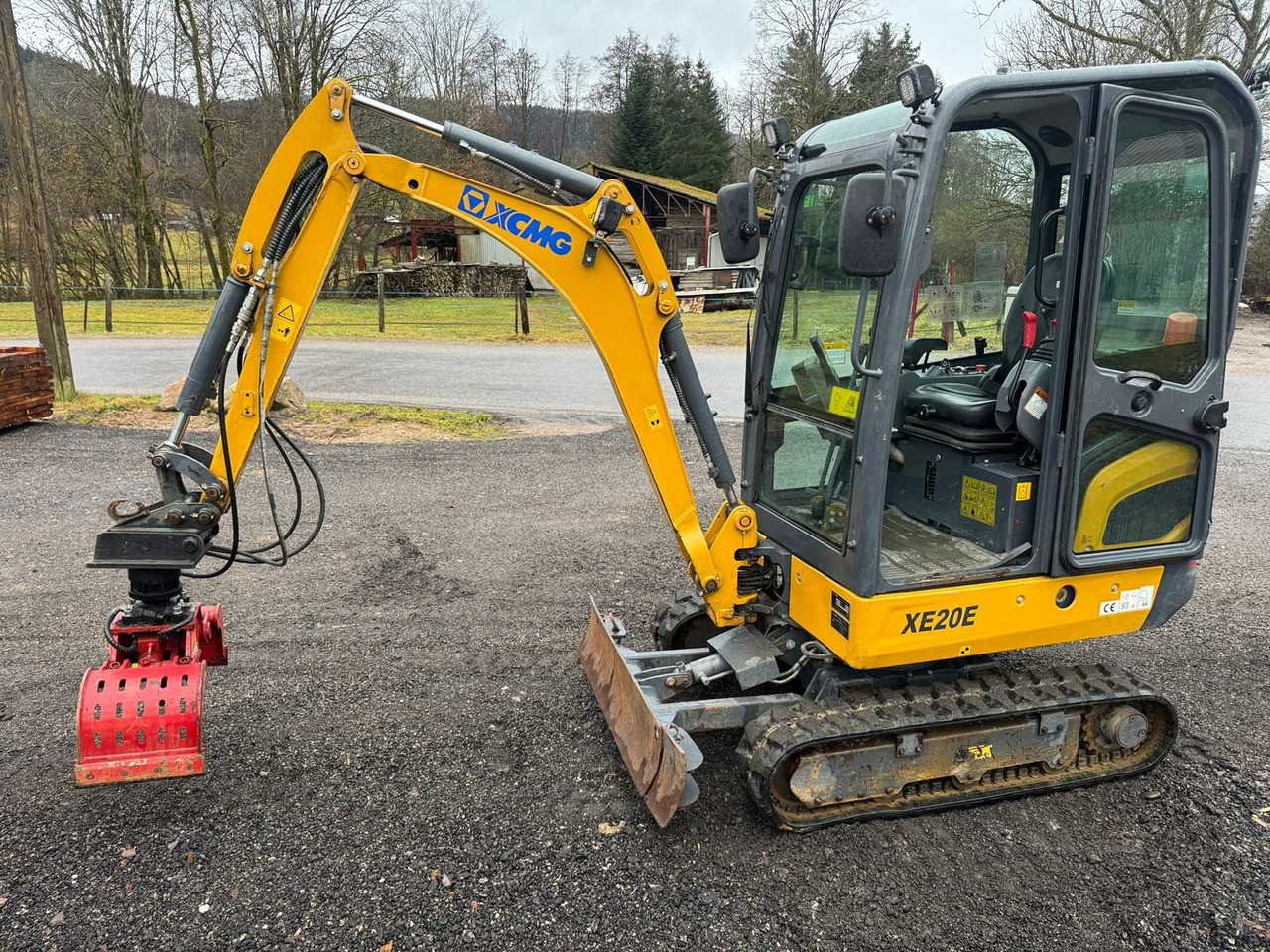 XCMG 2T MINI EXCAVATOR WITH ATTACHMENTS - 2021 - 495 HOURS - Mini excavator: picture 1 XCMG 2T MINI EXCAVATOR WITH ATTACHMENTS - 2021 - 495 HOURS - Mini excavator: picture 1