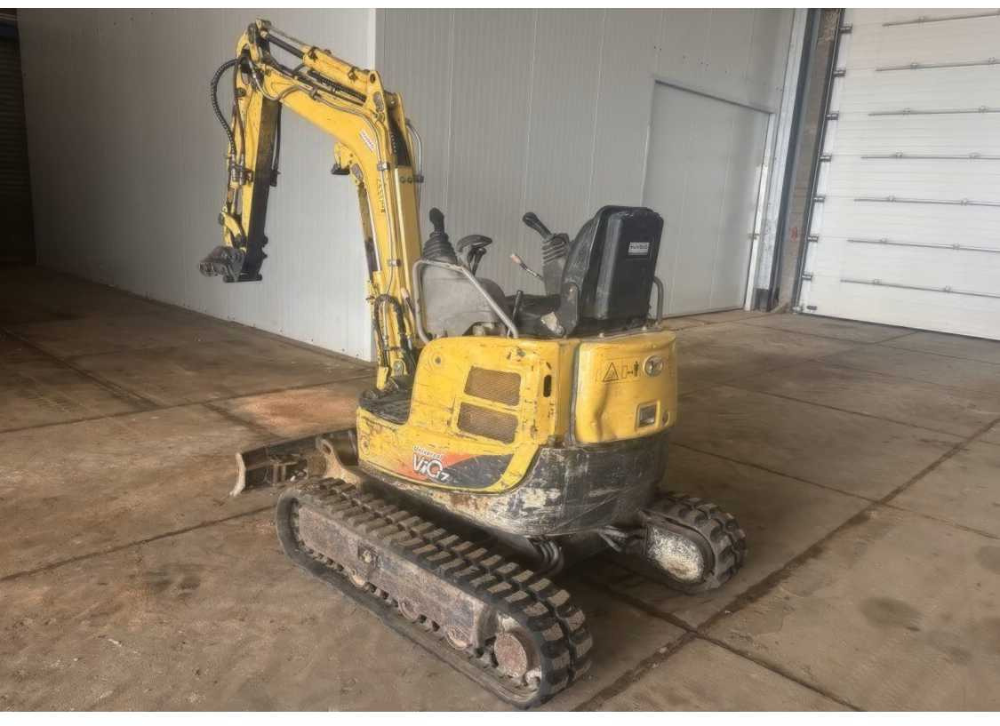 YANMAR - 2015 - VIO 17 - MINI EXCAVATOR - Mini excavator: picture 3 YANMAR - 2015 - VIO 17 - MINI EXCAVATOR - Mini excavator: picture 3