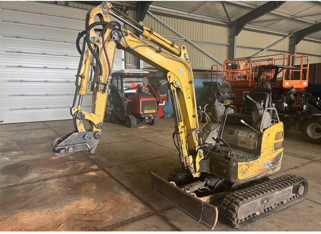 YANMAR - 2015 - VIO 17 - MINI EXCAVATOR - Mini excavator: picture 1 YANMAR - 2015 - VIO 17 - MINI EXCAVATOR - Mini excavator: picture 1