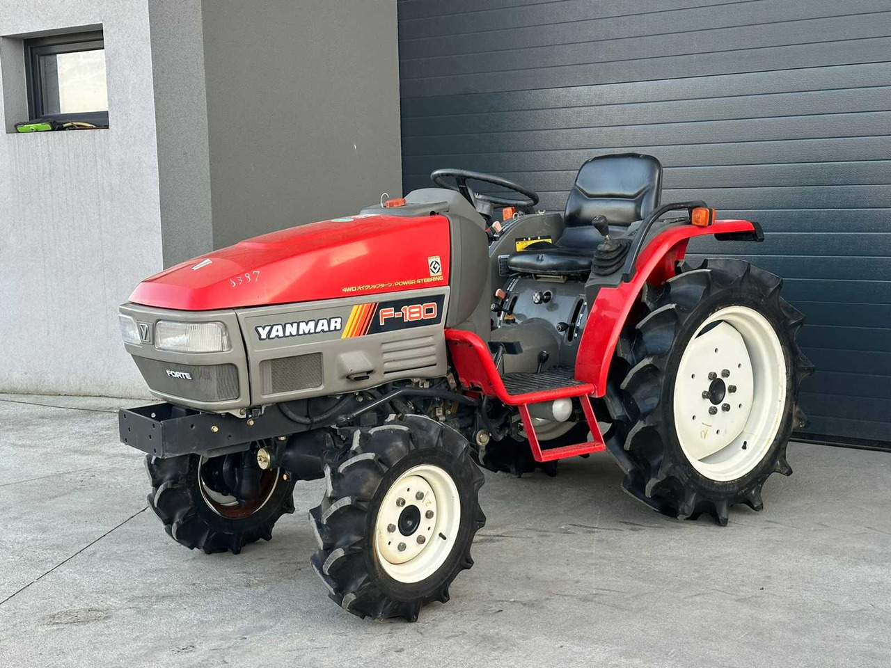 YANMAR - F-180 - 4-WHEEL DRIVE TRACTOR - Farm tractor: picture 1 YANMAR - F-180 - 4-WHEEL DRIVE TRACTOR - Farm tractor: picture 1