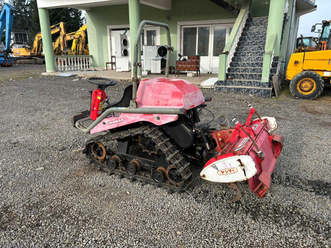 YANMAR TRACKED TRACTOR - Tracked tractor: picture 1 YANMAR TRACKED TRACTOR - Tracked tractor: picture 1