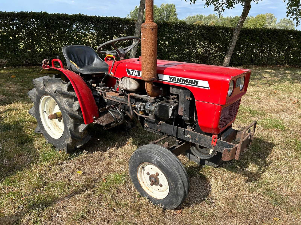 Yanmar YM1300 - Compact tractor: picture 2 Yanmar YM1300 - Compact tractor: picture 2