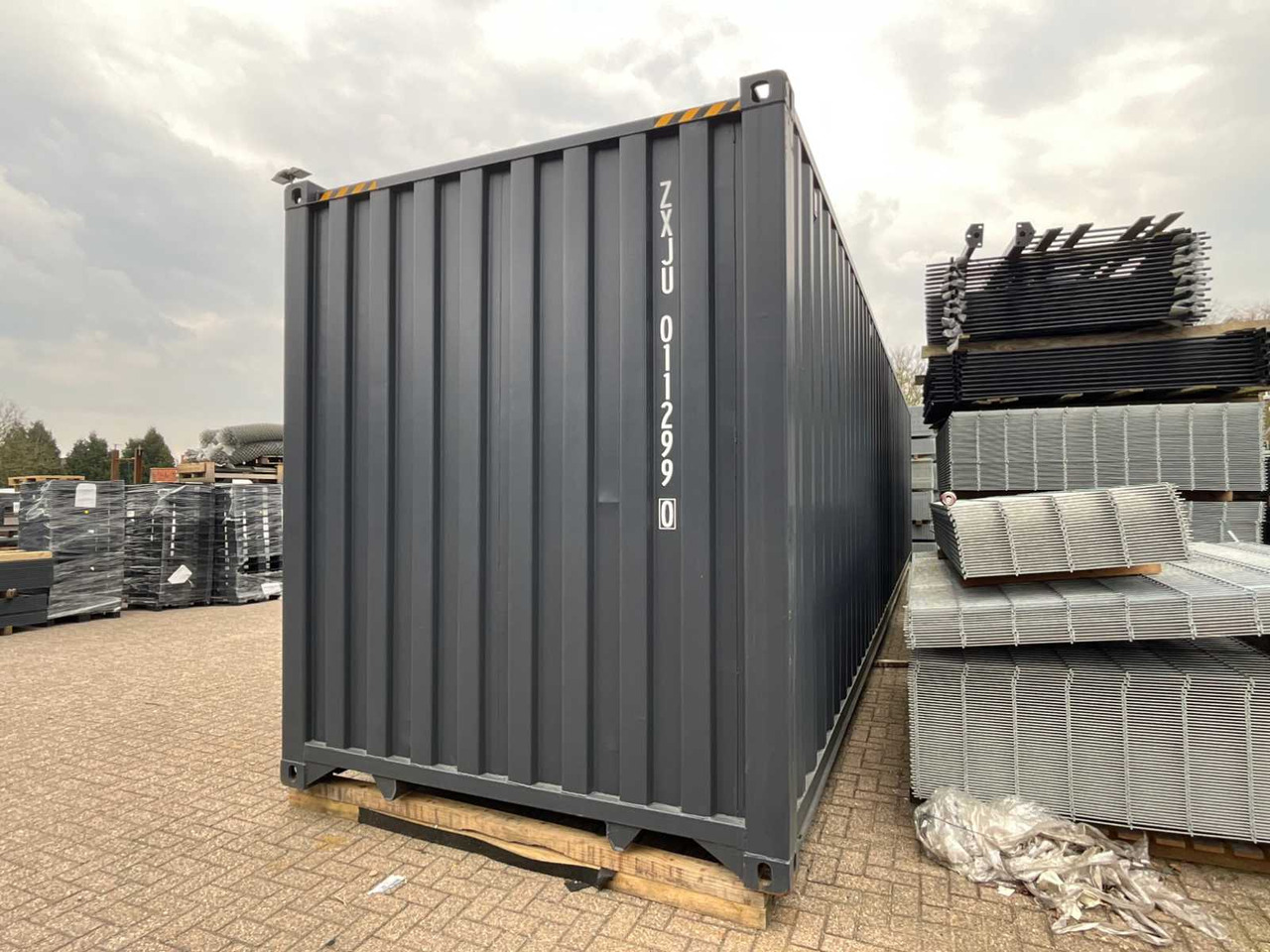 Multiple doors sea container 40Ft - Shipping container: picture 4 Multiple doors sea container 40Ft - Shipping container: picture 4