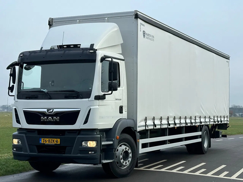 MAN TGM TGM. 15.250. EURO6. 2020. Schuifzeil Bakwagen met Laadklep 990x248x270 - Curtain side truck: picture 1 MAN TGM TGM. 15.250. EURO6. 2020. Schuifzeil Bakwagen met Laadklep 990x248x270 - Curtain side truck: picture 1