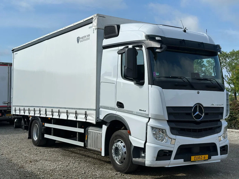 Mercedes-Benz Actros 1843 ACTROS 1843L 2022. 183432km Schuifzeil met Laadklep 2000kg - Curtain side truck: picture 2 Mercedes-Benz Actros 1843 ACTROS 1843L 2022. 183432km Schuifzeil met Laadklep 2000kg - Curtain side truck: picture 2