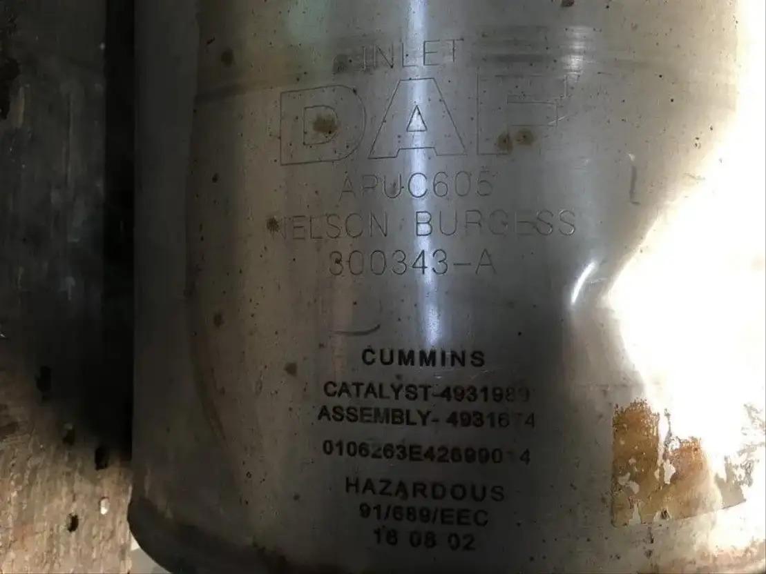 DAF CF 65 Uitlaatdemper katalysator - Muffler/ Exhaust system for Truck: picture 2 DAF CF 65 Uitlaatdemper katalysator - Muffler/ Exhaust system for Truck: picture 2