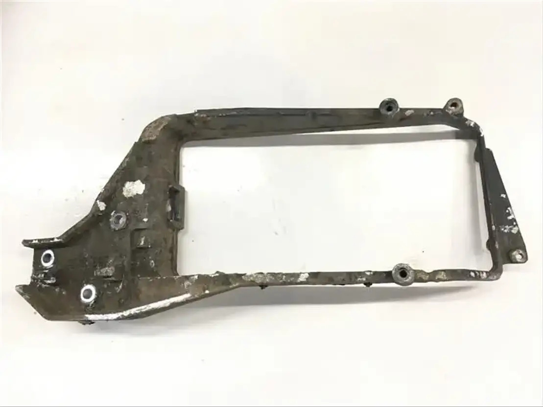 DAF Koplampframe links LF - Frame/ Chassis for Truck: picture 1 DAF Koplampframe links LF - Frame/ Chassis for Truck: picture 1