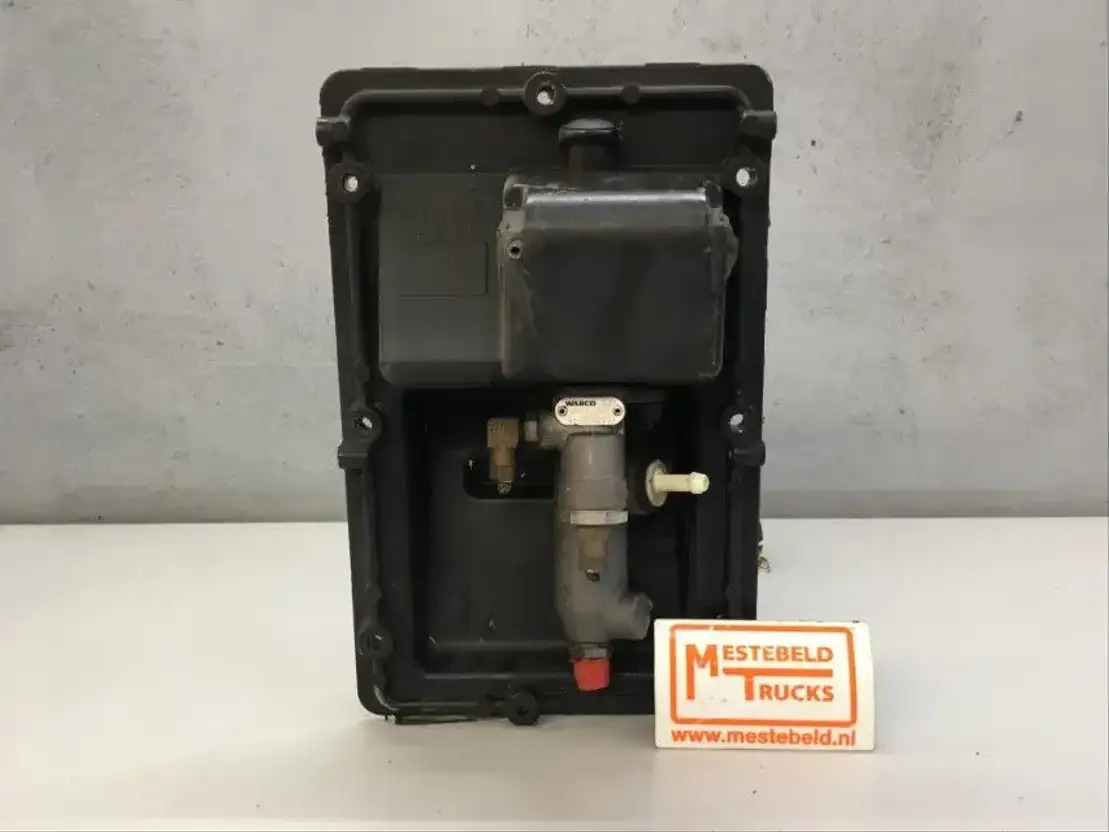 DAF Koppelingspedaaal met steun en cilinder - Clutch and parts for Truck: picture 1 DAF Koppelingspedaaal met steun en cilinder - Clutch and parts for Truck: picture 1