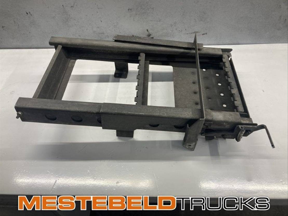Diversen Opstap trap uitschuifbaar oplegger  - Body and exterior for Truck: picture 1 Diversen Opstap trap uitschuifbaar oplegger  - Body and exterior for Truck: picture 1