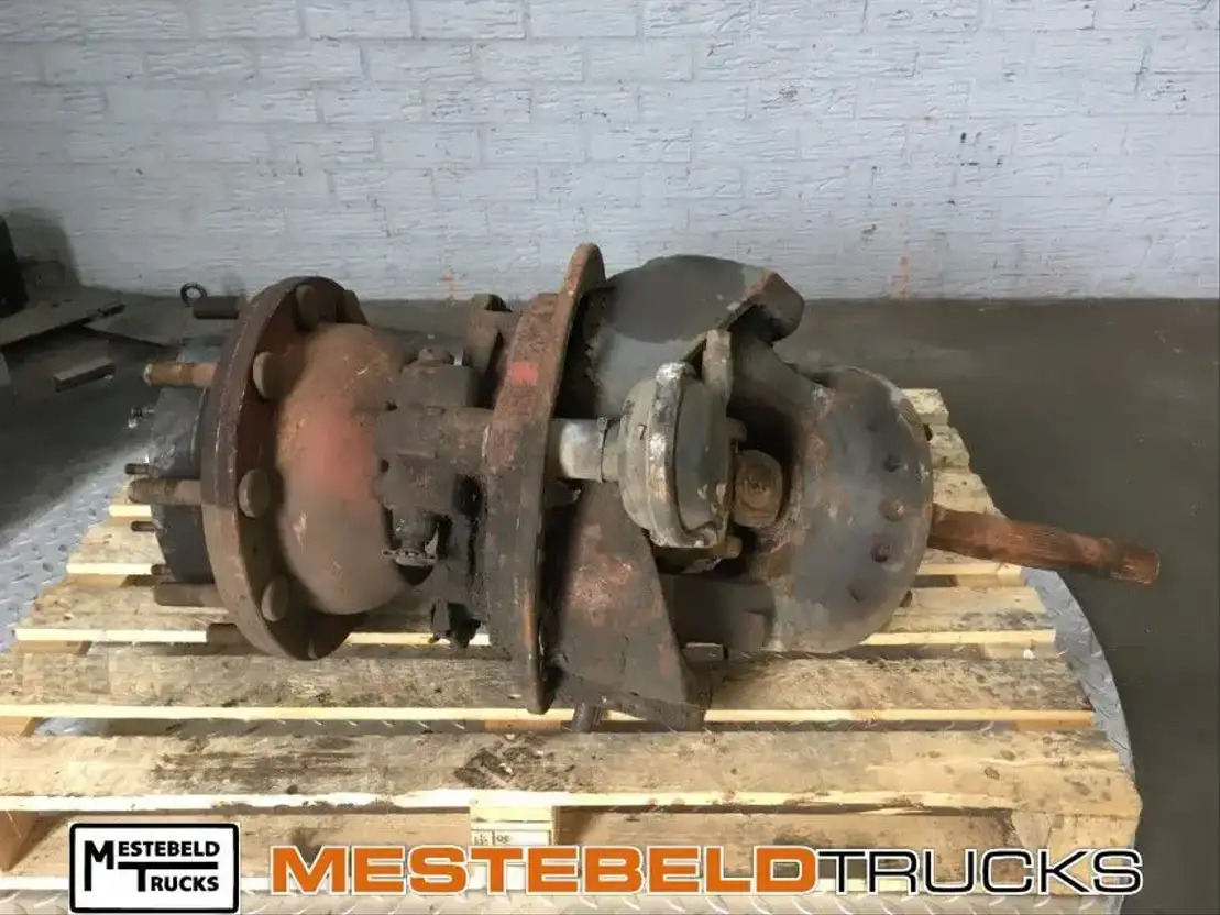 Ginaf Voorwielnaaf met knikkeras - Front axle for Truck: picture 1 Ginaf Voorwielnaaf met knikkeras - Front axle for Truck: picture 1