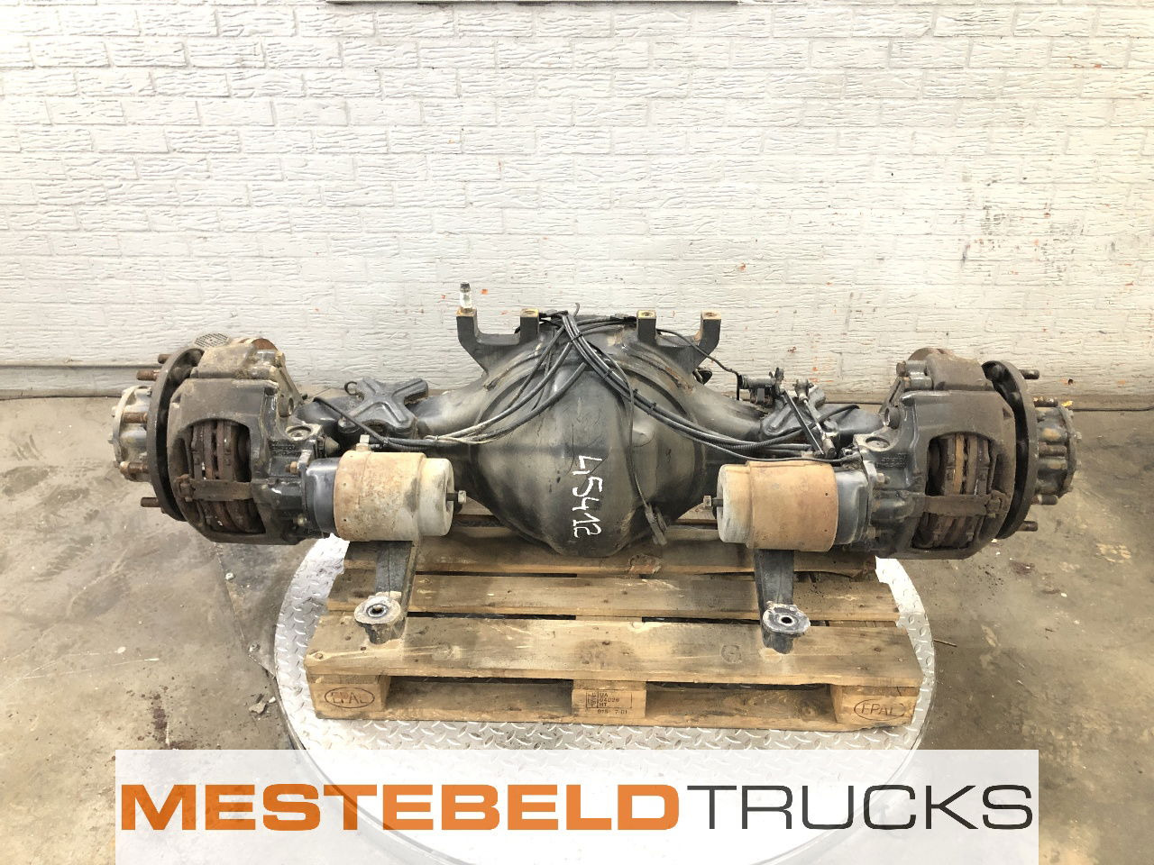 MAN Achteras HY-1350-12 TGX - Rear axle for Truck: picture 1 MAN Achteras HY-1350-12 TGX - Rear axle for Truck: picture 1