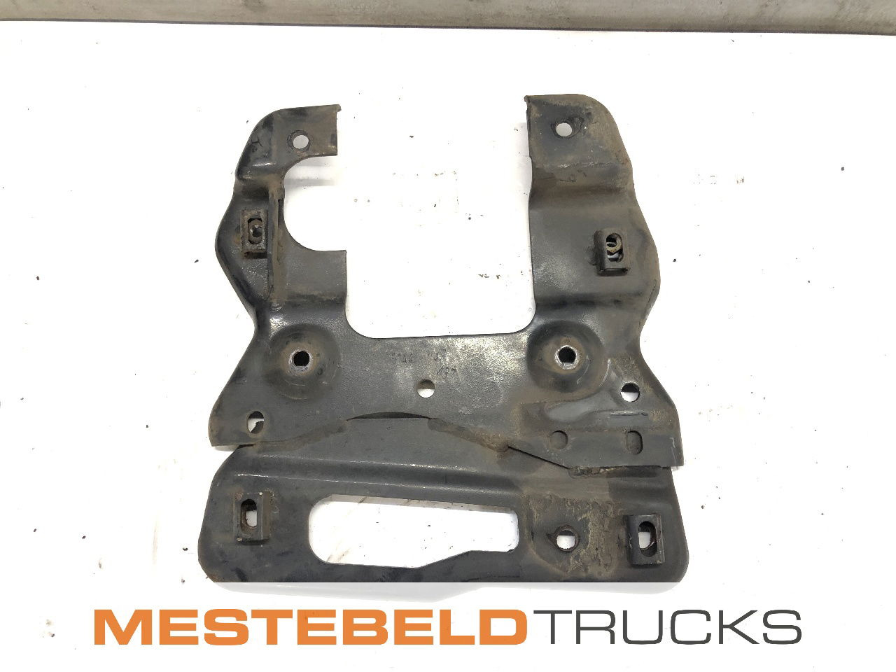 MAN Bumpersteun rechts TGX - Frame/ Chassis for Truck: picture 1 MAN Bumpersteun rechts TGX - Frame/ Chassis for Truck: picture 1