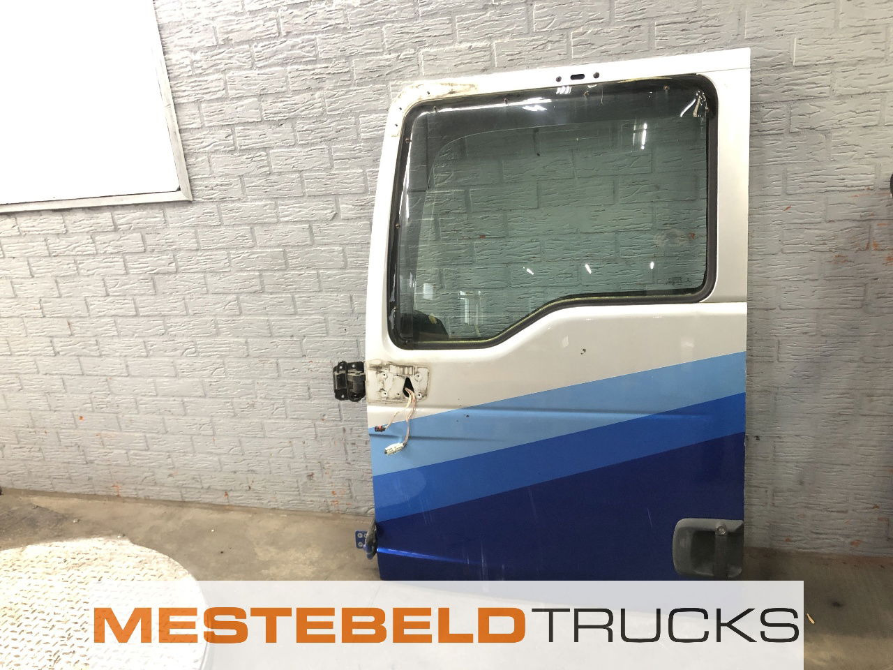 MAN Deur links - Cab and interior for Truck: picture 1 MAN Deur links - Cab and interior for Truck: picture 1