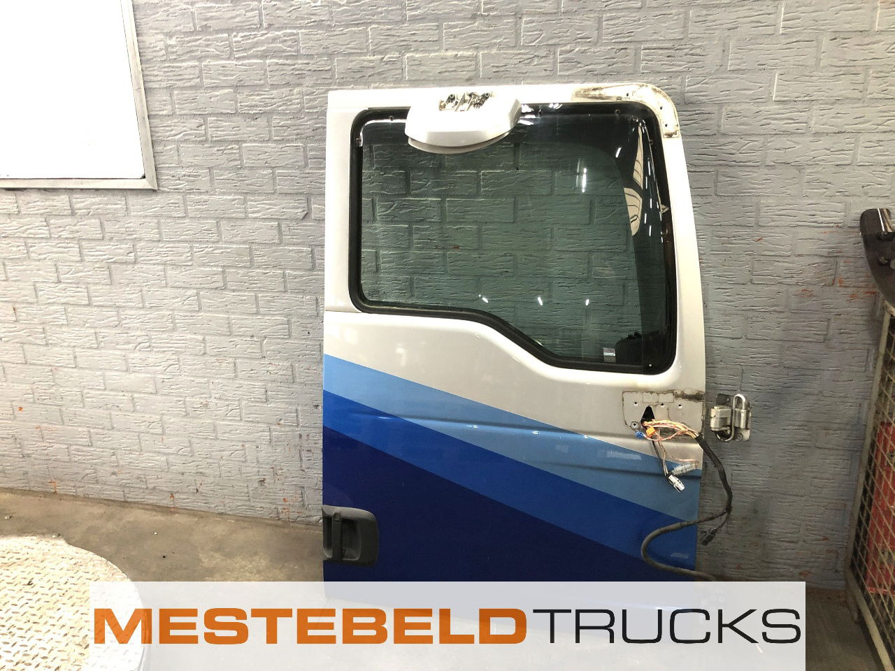 MAN Deur rechts - Cab and interior for Truck: picture 1 MAN Deur rechts - Cab and interior for Truck: picture 1