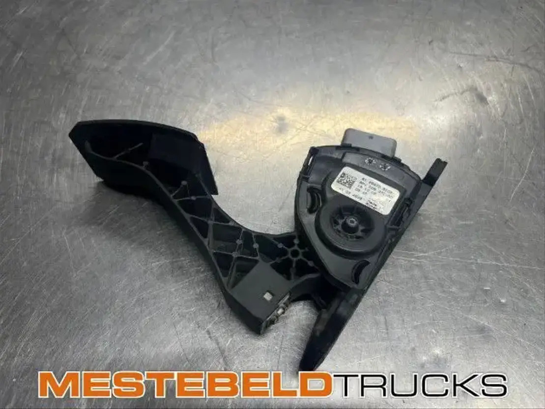 MAN Elektronisch gaspedaal - Electrical system for Truck: picture 1 MAN Elektronisch gaspedaal - Electrical system for Truck: picture 1