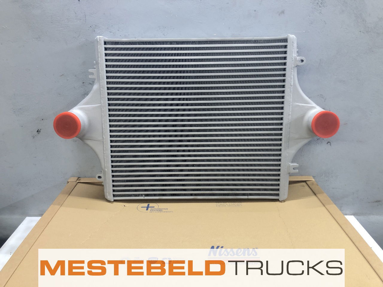 MAN Intercooler F2000 - Cooling system for Truck: picture 1 MAN Intercooler F2000 - Cooling system for Truck: picture 1