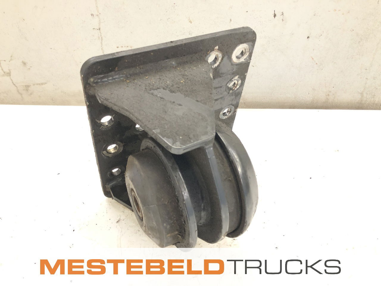 MAN Motorsteun links achter TGX - Frame/ Chassis for Truck: picture 1 MAN Motorsteun links achter TGX - Frame/ Chassis for Truck: picture 1