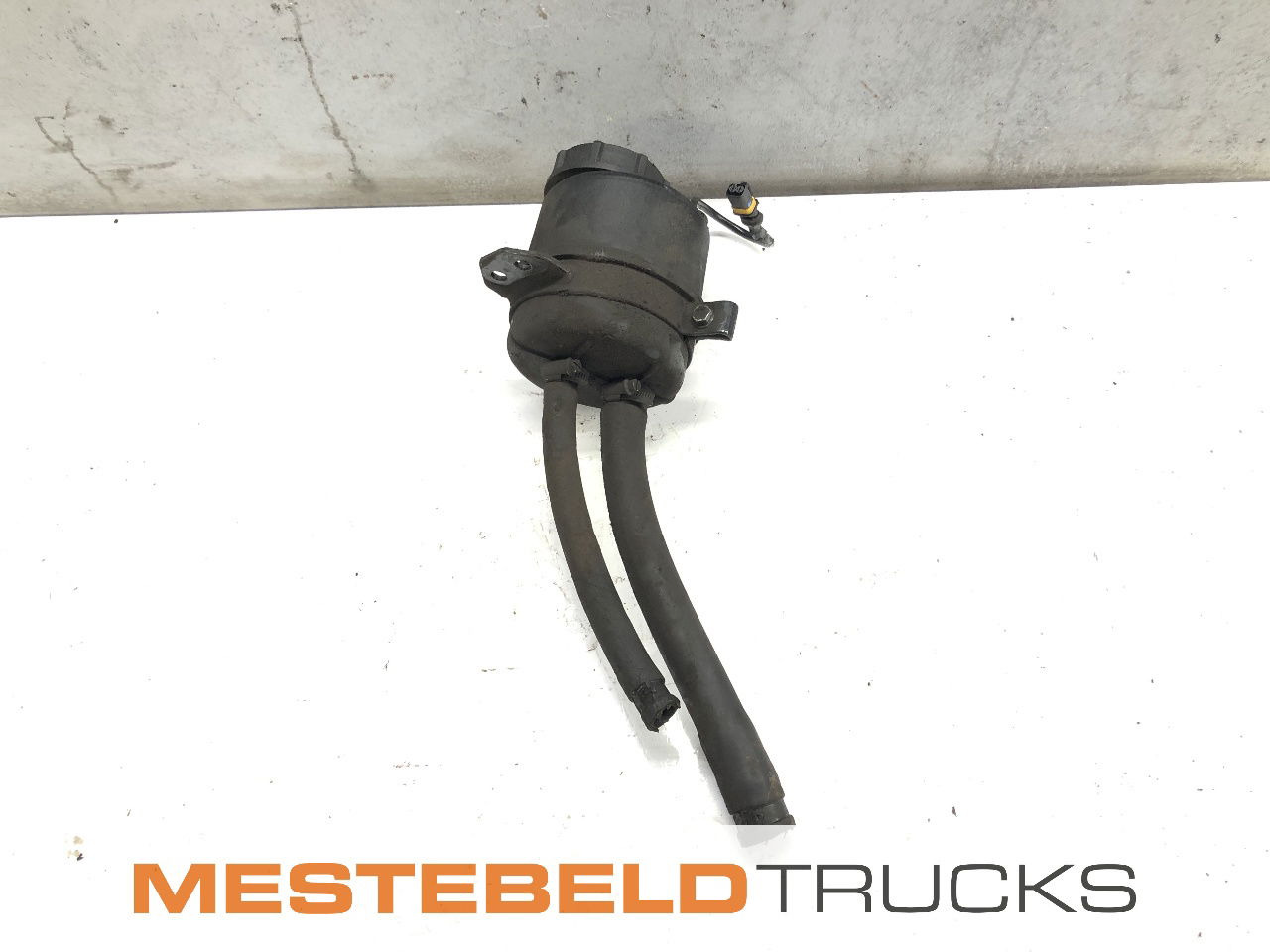 MAN Oliereservoir stuurhuis TGA / TGX - Engine and parts for Truck: picture 1 MAN Oliereservoir stuurhuis TGA / TGX - Engine and parts for Truck: picture 1