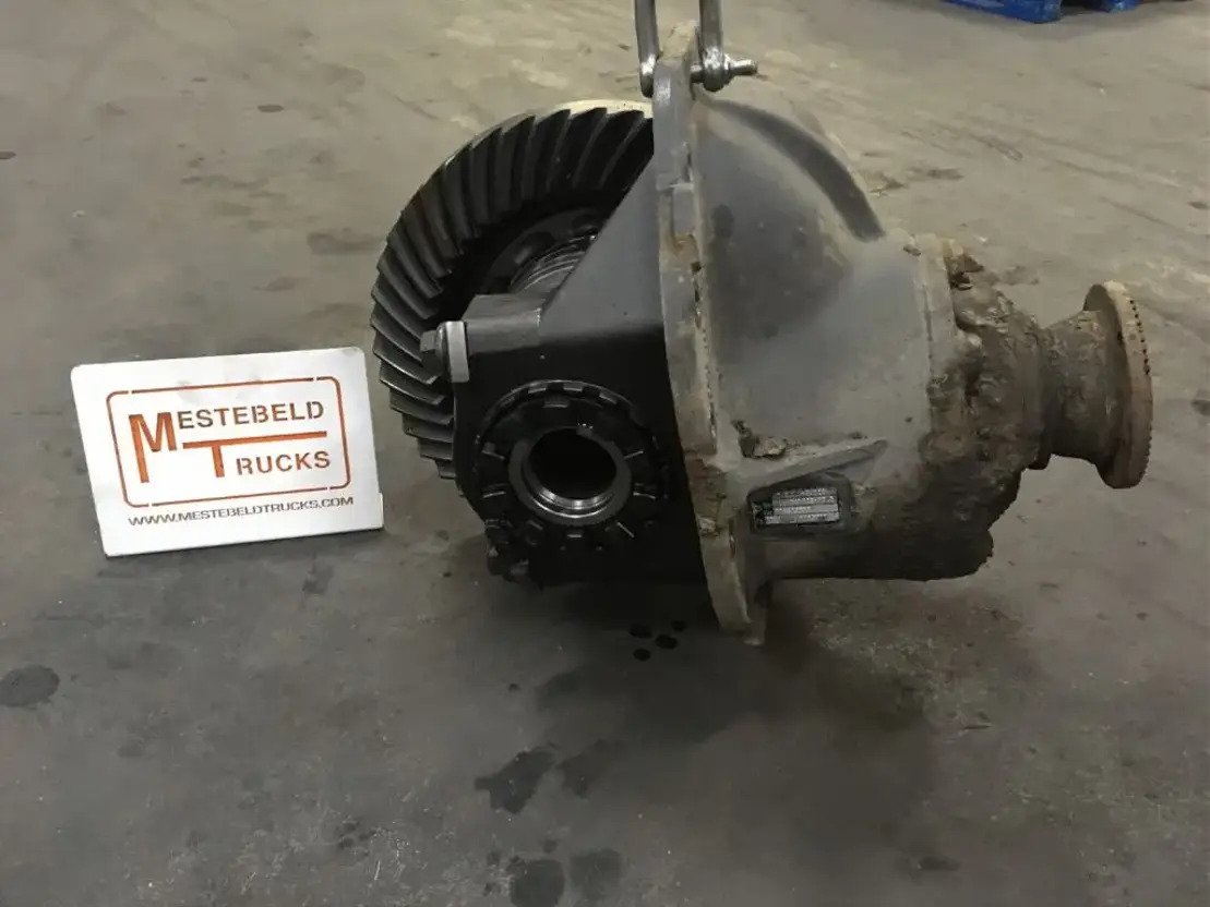 Mercedes-Benz Differentieel HL4/40 DCS10,8 - Rear axle for Truck: picture 1 Mercedes-Benz Differentieel HL4/40 DCS10,8 - Rear axle for Truck: picture 1
