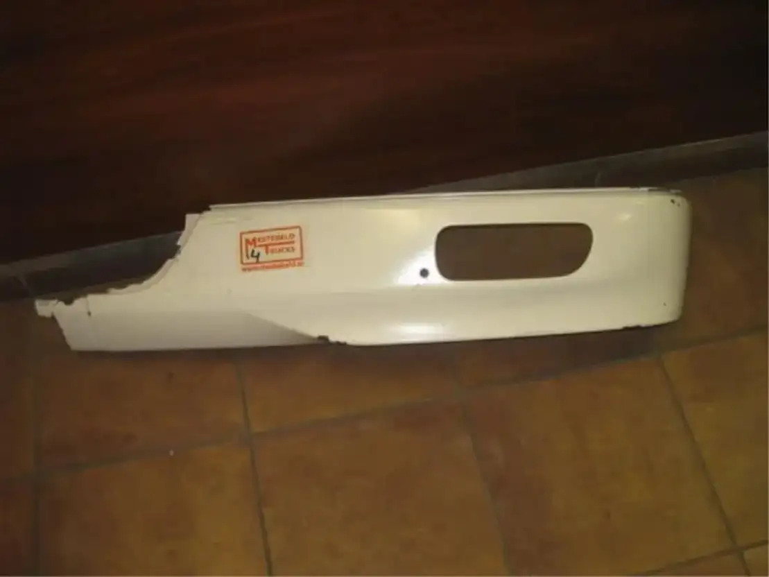 Mercedes-Benz Onderspoiler Axor - Frame/ Chassis for Truck: picture 1 Mercedes-Benz Onderspoiler Axor - Frame/ Chassis for Truck: picture 1