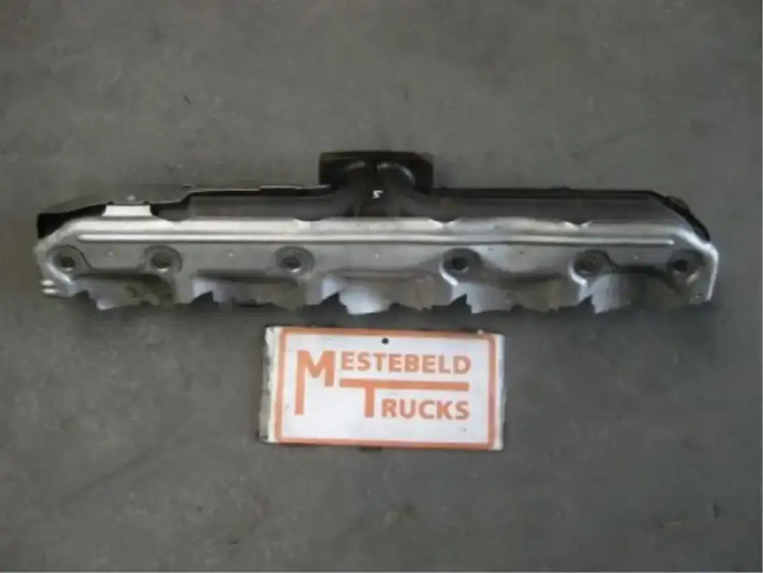 Mercedes-Benz Uitlaatspruitstuk Axor - Engine and parts for Truck: picture 1 Mercedes-Benz Uitlaatspruitstuk Axor - Engine and parts for Truck: picture 1