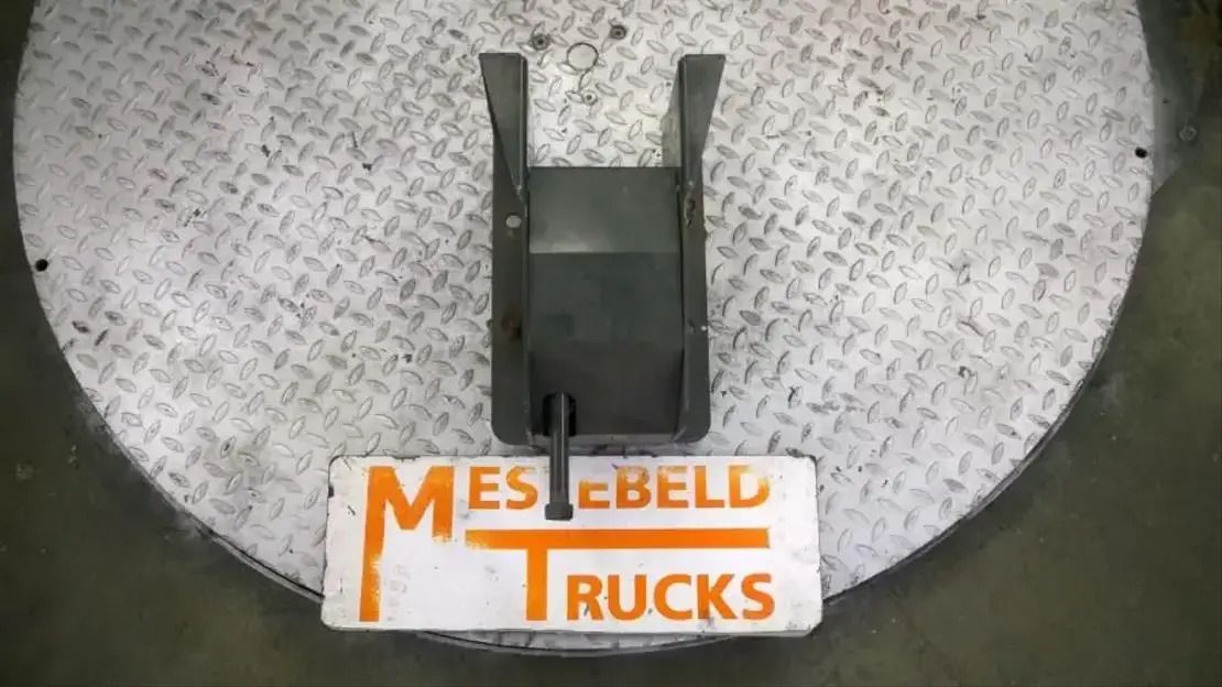 Renault R eservewielhouder - Tire for Truck: picture 1 Renault R eservewielhouder - Tire for Truck: picture 1