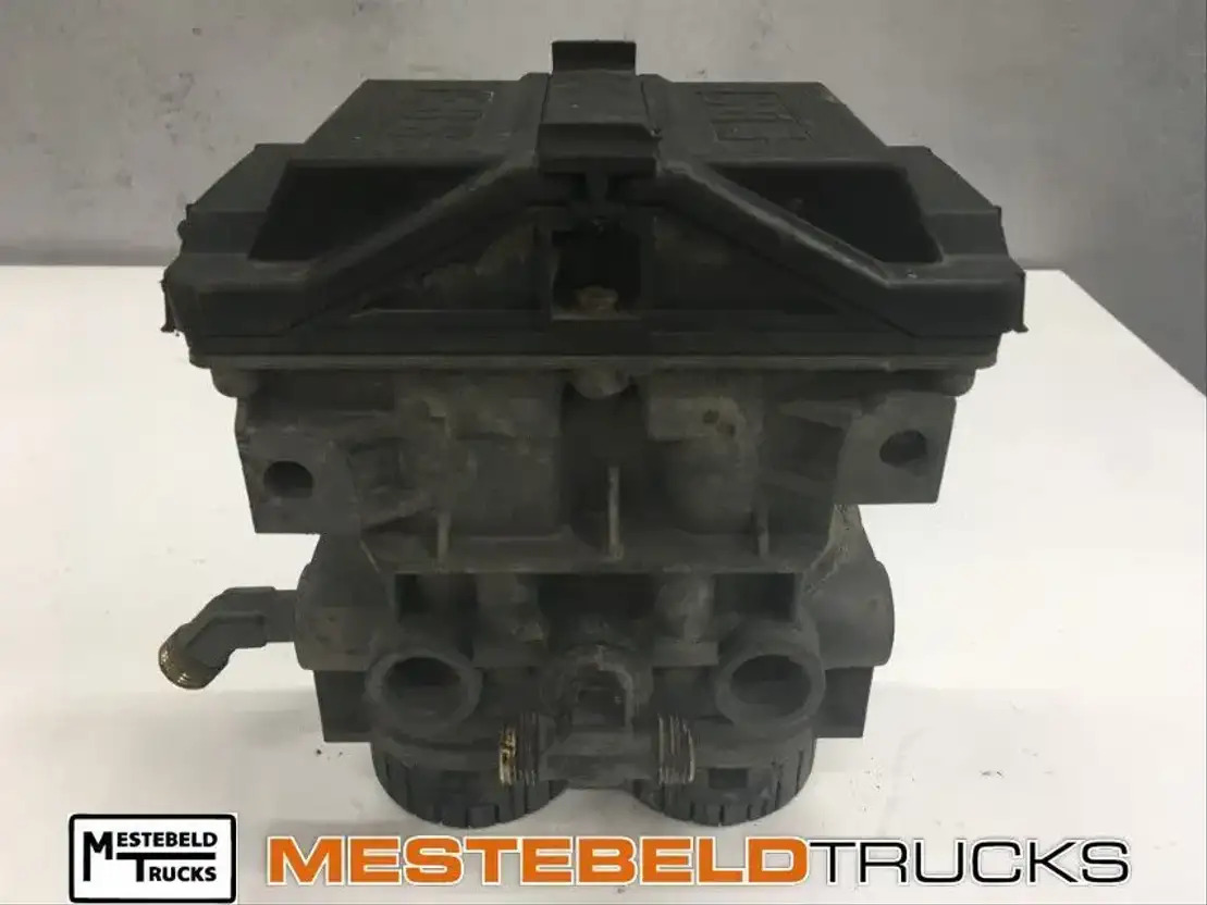 Brake parts for Truck Scania Achteras modulator 4-Serie: picture 1