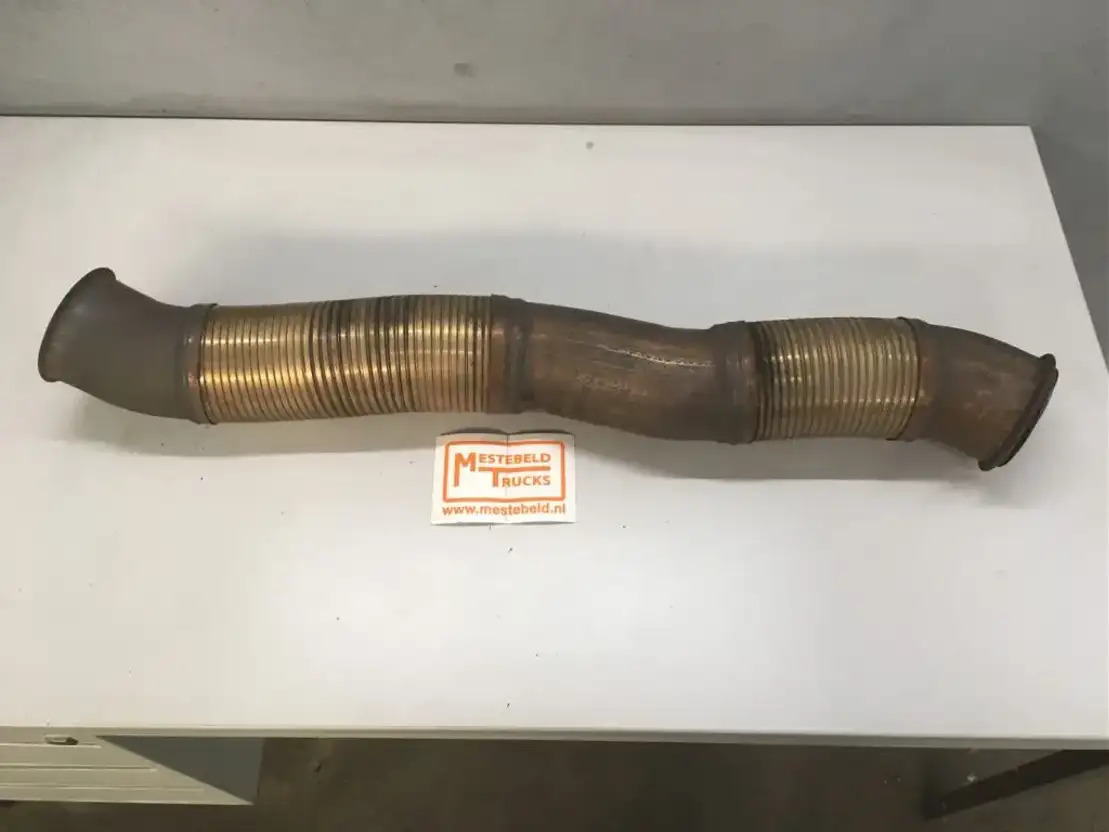 Scania Uitlaatpijp met flexibel deel - Muffler/ Exhaust system for Truck: picture 1 Scania Uitlaatpijp met flexibel deel - Muffler/ Exhaust system for Truck: picture 1