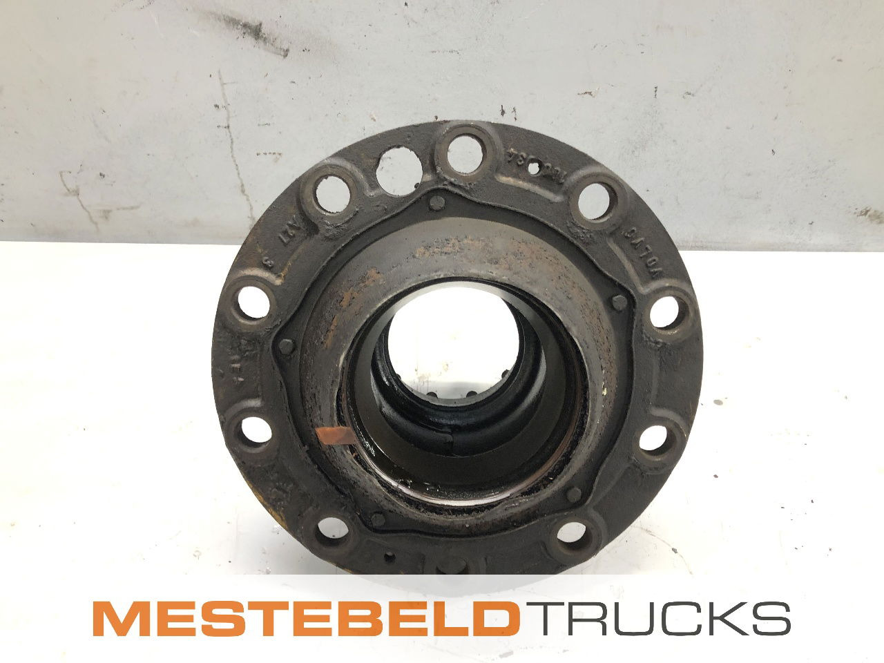 Volvo Achterasnaaf FL 7 - Rear axle for Truck: picture 1 Volvo Achterasnaaf FL 7 - Rear axle for Truck: picture 1