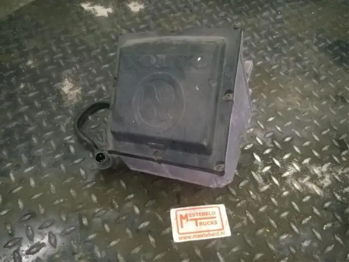 Volvo AdBlue pomp FL240 - Electrical system for Truck: picture 1 Volvo AdBlue pomp FL240 - Electrical system for Truck: picture 1