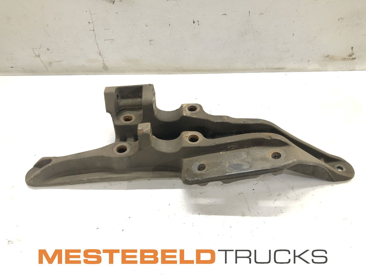 Volvo Luchtveerjuk links achteras FH2 - Frame/ Chassis for Truck: picture 1 Volvo Luchtveerjuk links achteras FH2 - Frame/ Chassis for Truck: picture 1