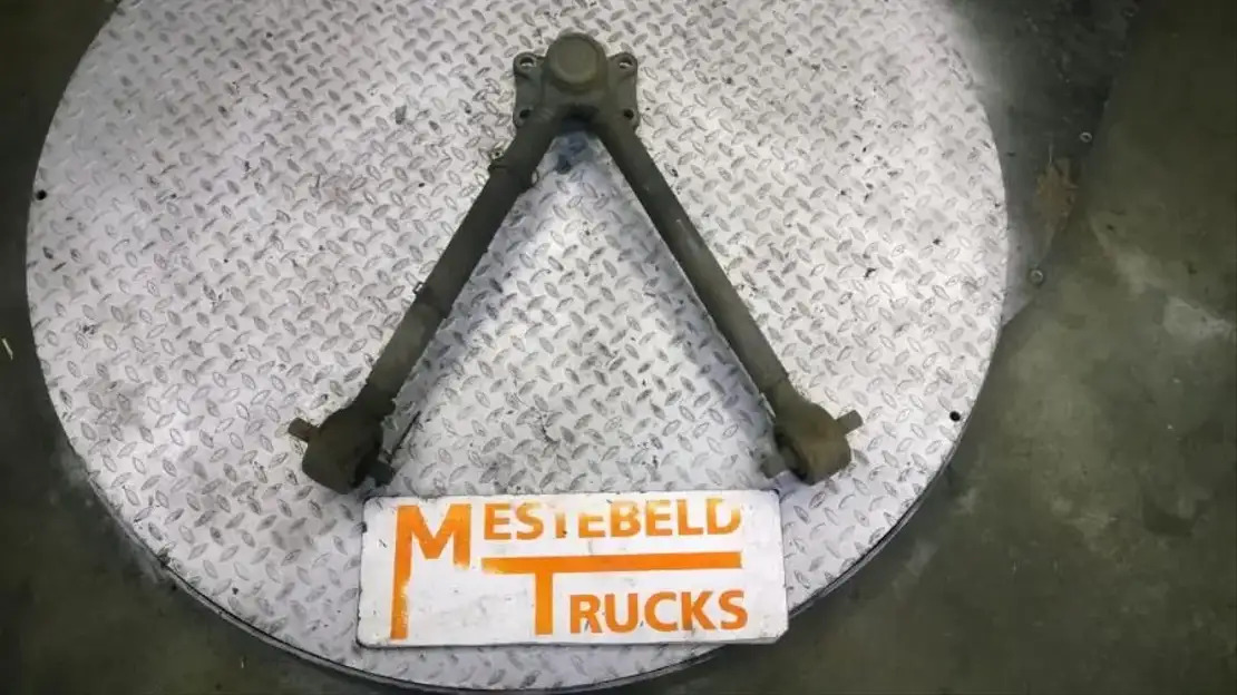 Volvo Reactie driehoek - Rear axle for Truck: picture 1 Volvo Reactie driehoek - Rear axle for Truck: picture 1