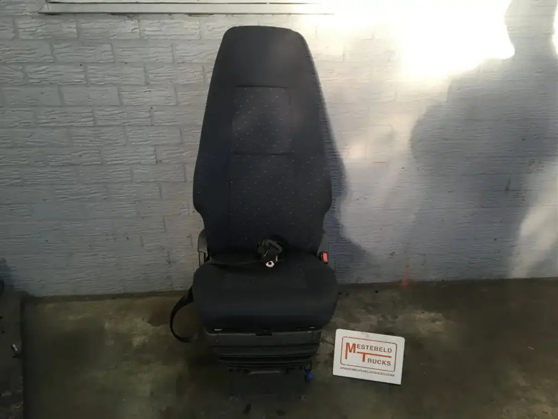 Volvo Stoel bijrijderskant - Seat for Truck: picture 1 Volvo Stoel bijrijderskant - Seat for Truck: picture 1