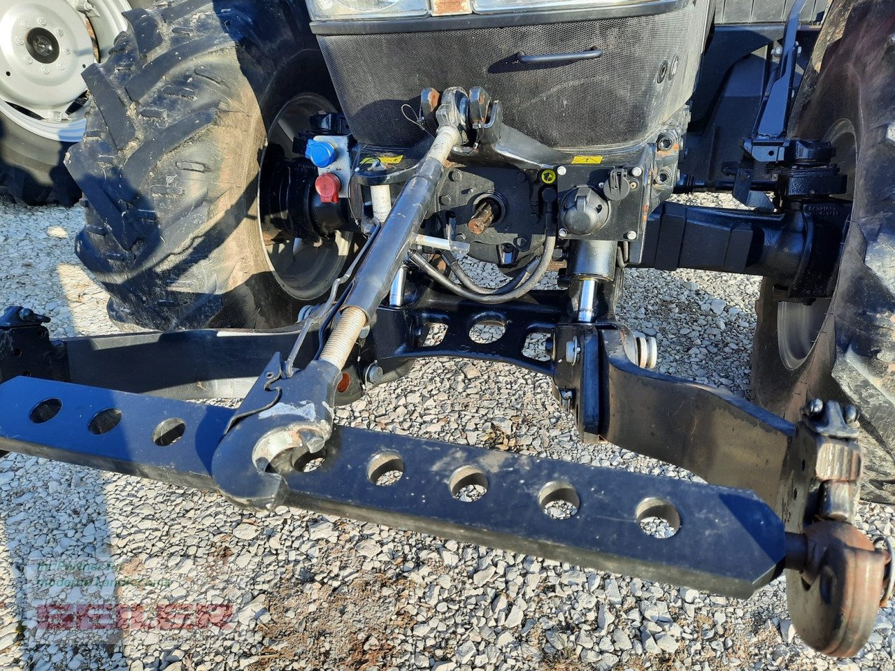 Case IH Farmall 95 C HILO - Farm tractor: picture 3 Case IH Farmall 95 C HILO - Farm tractor: picture 3