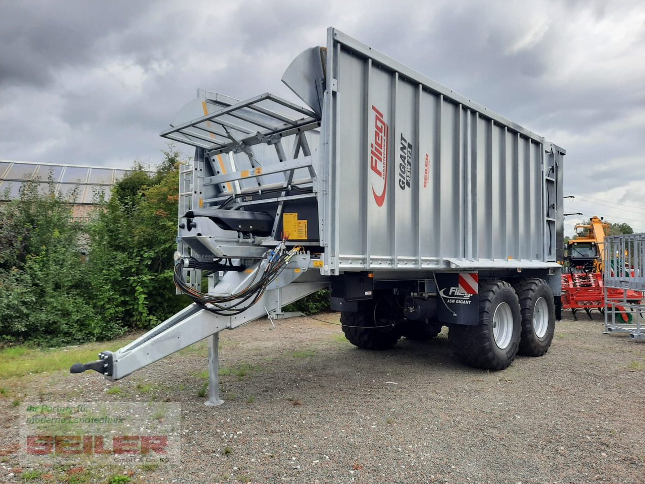 Fliegl ASW 271 C FOX "Franken-Renner" 40m³ - Self-loading wagon: picture 1 Fliegl ASW 271 C FOX "Franken-Renner" 40m³ - Self-loading wagon: picture 1