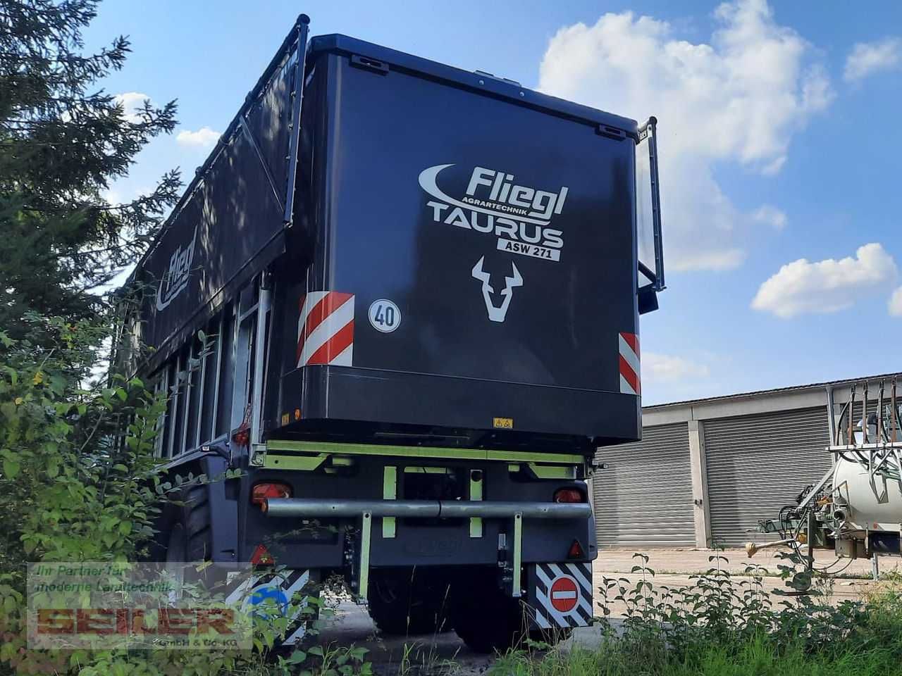 Fliegl ASW 271 TAURUS FOX 40m³ + Top Lift Light - Self-loading wagon: picture 4 Fliegl ASW 271 TAURUS FOX 40m³ + Top Lift Light - Self-loading wagon: picture 4