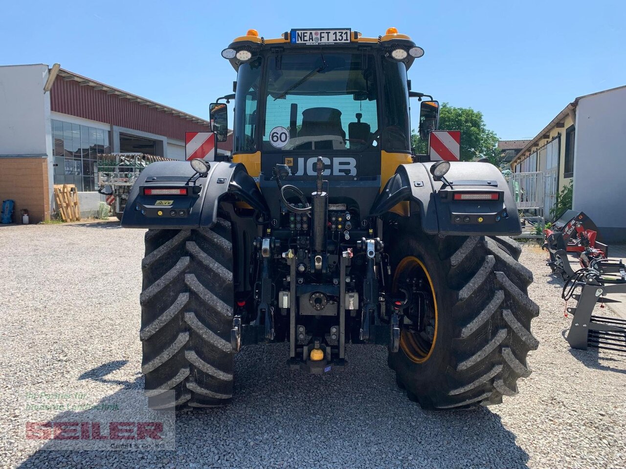 JCB Fastrac 4220 - Farm tractor: picture 4 JCB Fastrac 4220 - Farm tractor: picture 4