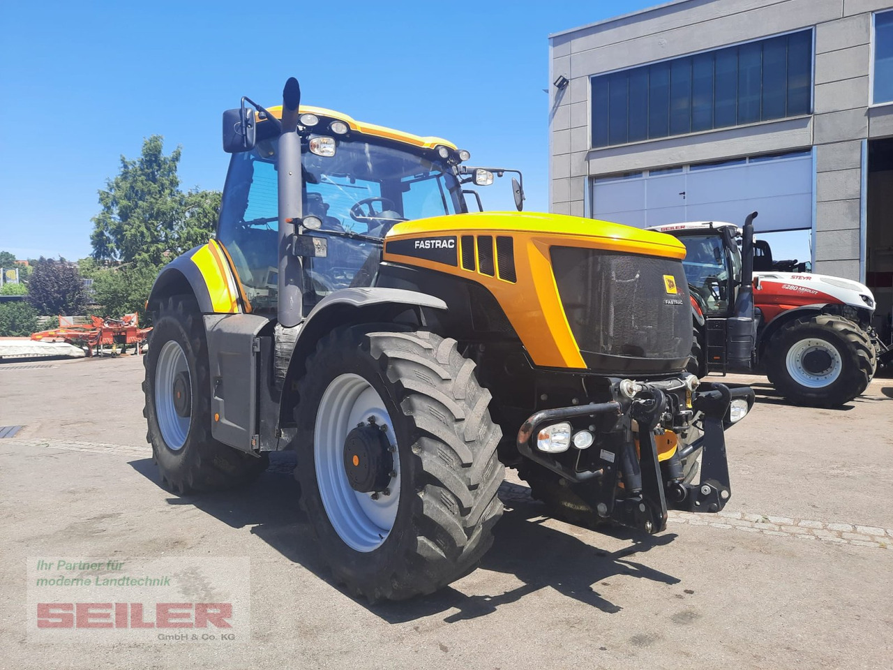 JCB Fastrac 8310 - Farm tractor: picture 4 JCB Fastrac 8310 - Farm tractor: picture 4
