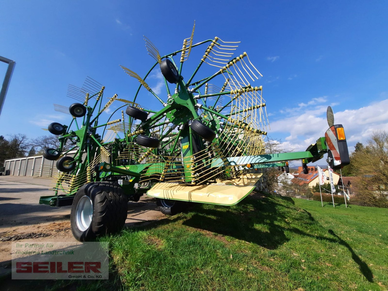 Krone Swadro TC 1250 - Tedder/ Rake: picture 3 Krone Swadro TC 1250 - Tedder/ Rake: picture 3