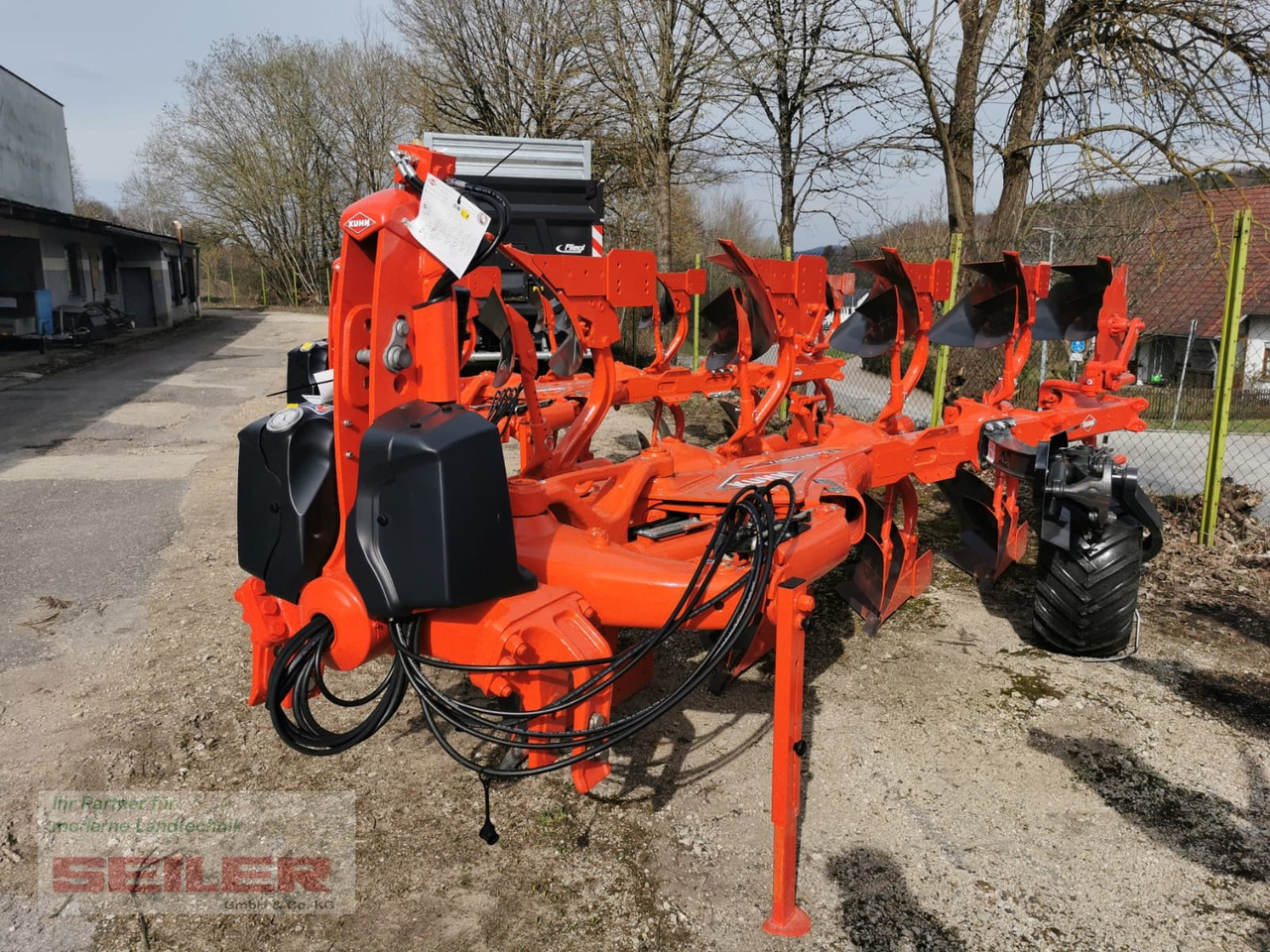 Kuhn Vari-Master L5 NSH - Plow: picture 1 Kuhn Vari-Master L5 NSH - Plow: picture 1