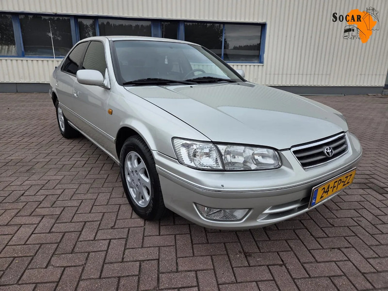 Toyota Camry 3.0 V6 24v // Automaat // leather Seats Cruise Control - Sedan: picture 1 Toyota Camry 3.0 V6 24v // Automaat // leather Seats Cruise Control - Sedan: picture 1