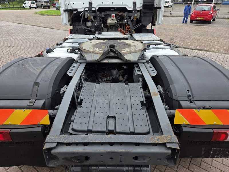 Mercedes-Benz Actros 1845 Retarder, 2 tanks, Automatic, 2 beds - Tractor unit: picture 5 Mercedes-Benz Actros 1845 Retarder, 2 tanks, Automatic, 2 beds - Tractor unit: picture 5