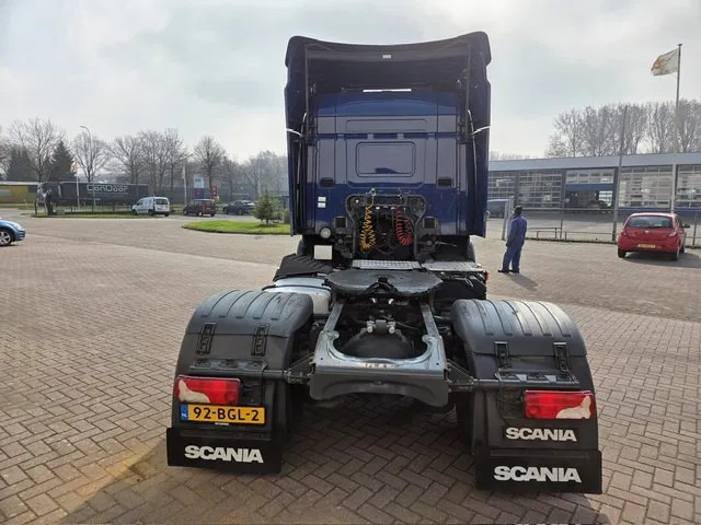 Scania P360 Retarder NL-Truck - Tractor unit: picture 5 Scania P360 Retarder NL-Truck - Tractor unit: picture 5