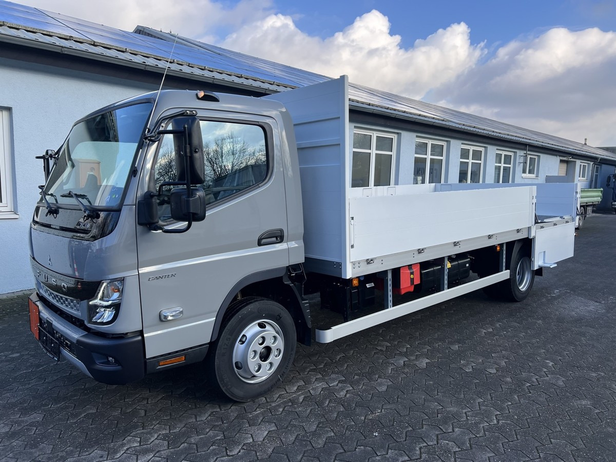 FUSO Canter 7C18 Gastransport ADR Gefahrgut Pritsche - Open body delivery van: picture 4 FUSO Canter 7C18 Gastransport ADR Gefahrgut Pritsche - Open body delivery van: picture 4