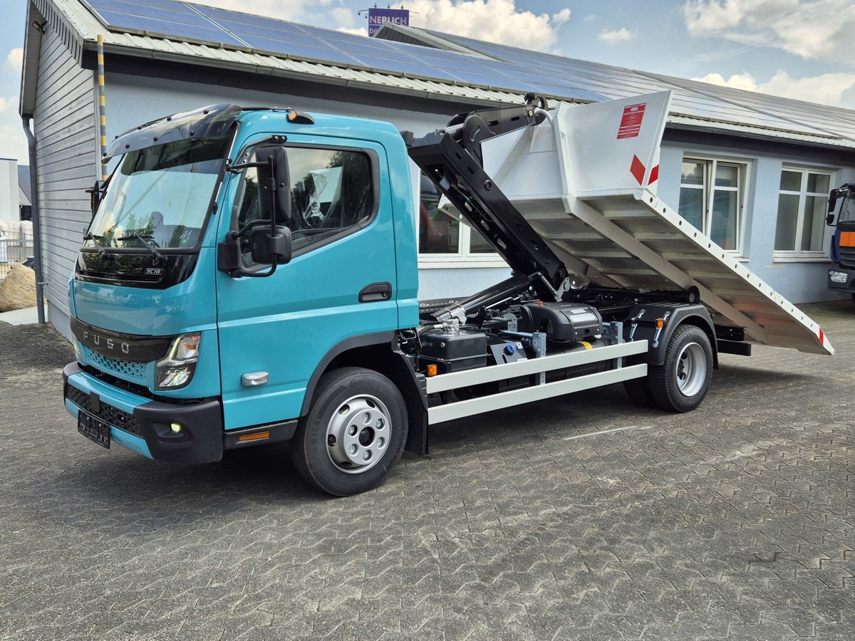 FUSO Canter FUSO 9C18 City Abrollkipper Krokbil Color - Hook lift truck, Crane truck: picture 1 FUSO Canter FUSO 9C18 City Abrollkipper Krokbil Color - Hook lift truck, Crane truck: picture 1