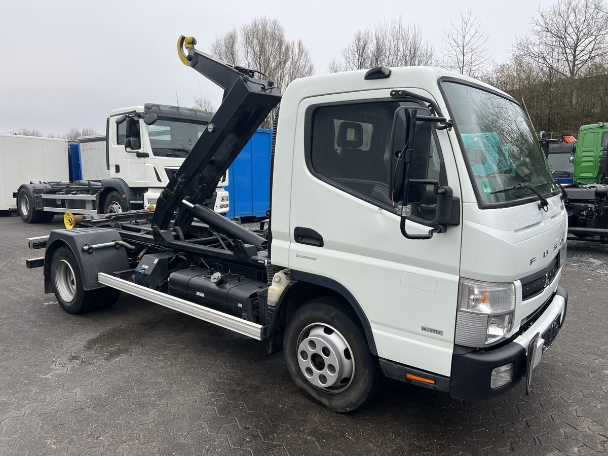 FUSO Fuso Canter 7C18 City Abrollkipper AHK Hooklift - Hook lift truck: picture 1 FUSO Fuso Canter 7C18 City Abrollkipper AHK Hooklift - Hook lift truck: picture 1
