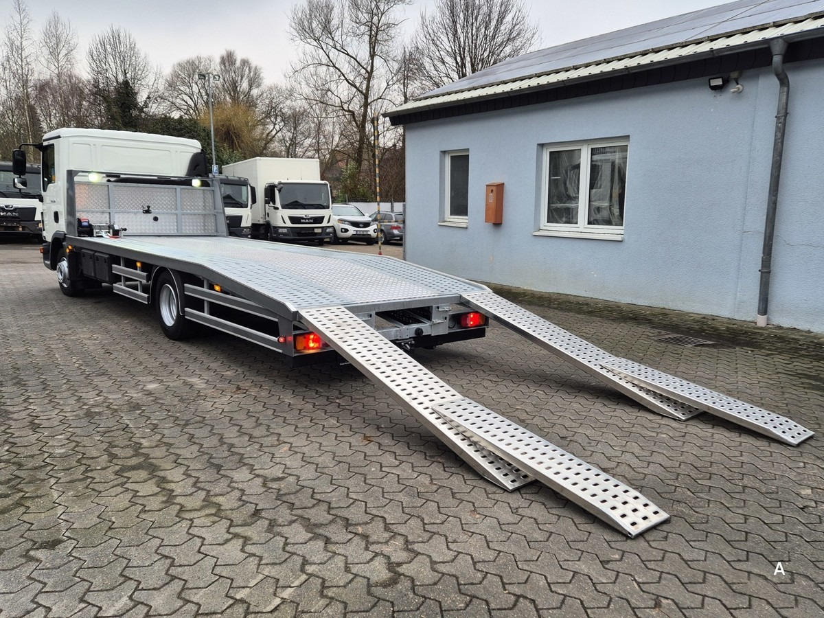 MAN TGL 8.220 BL Autotransporter Euro 6 AHK - Autotransporter truck, Commercial vehicle: picture 1 MAN TGL 8.220 BL Autotransporter Euro 6 AHK - Autotransporter truck, Commercial vehicle: picture 1