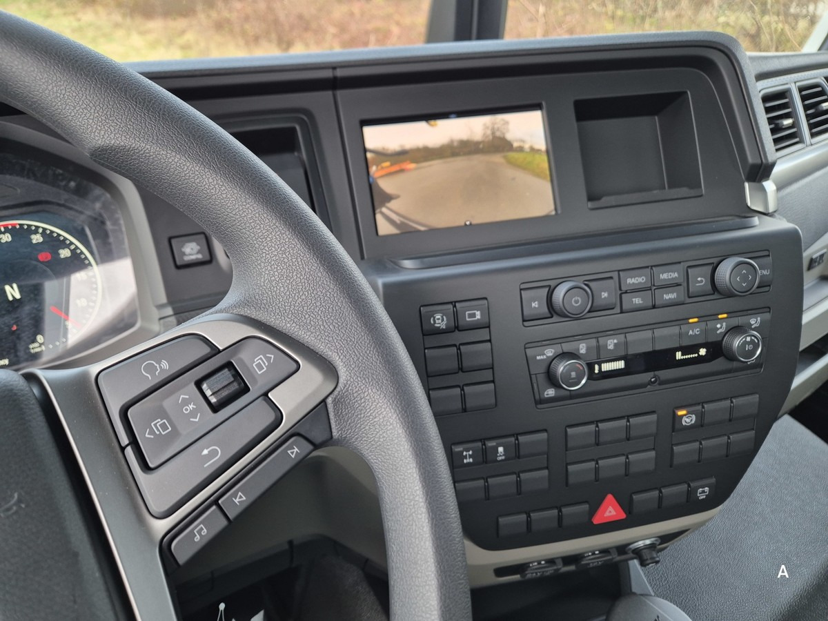 New Hook lift truck MAN TGM 15.290 BL Abrollkipper PowerMatic Standheiz.: picture 10